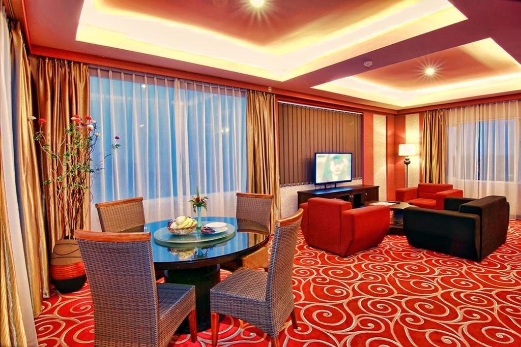 Grand Rocky Hotel Bukittinggi Exterior photo