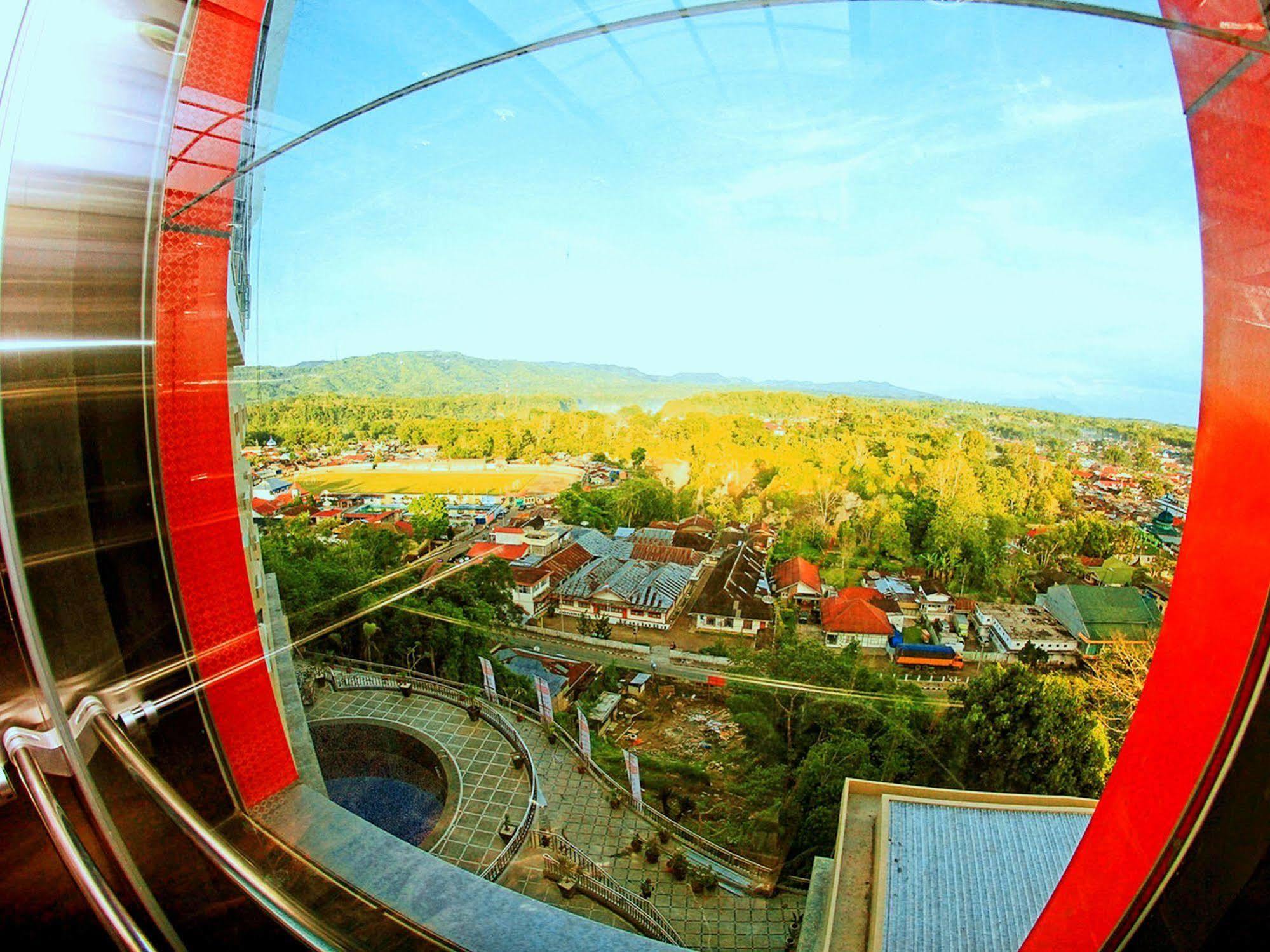 Grand Rocky Hotel Bukittinggi Exterior photo